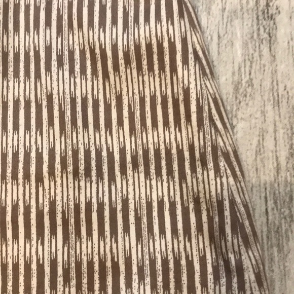 Loft tan and cream size 2 skirt - Picture 3 of 4